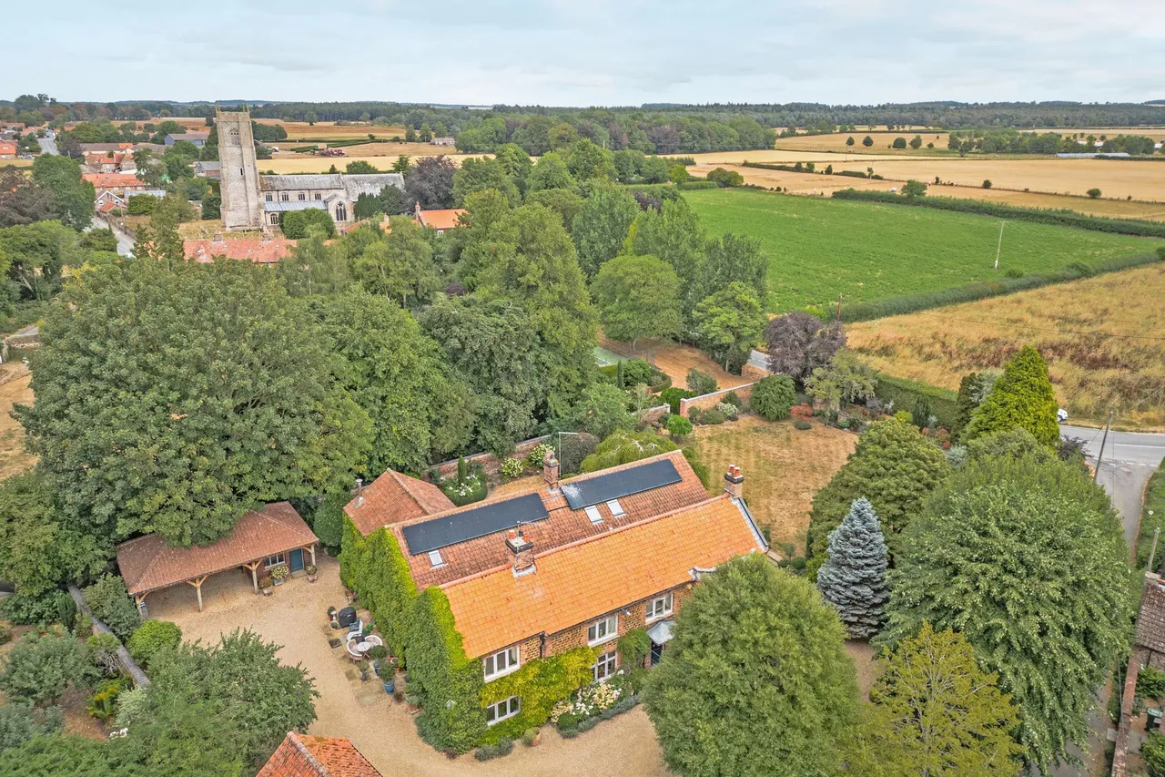 Impressive Home in Grimston Just Over, photo 25