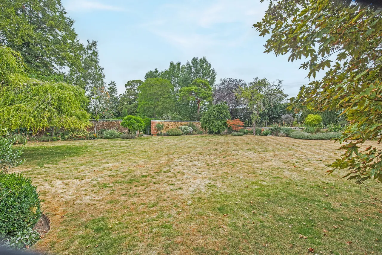 Impressive Home in Grimston Just Over, photo 23