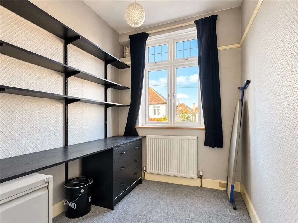 Hatch Road, London, SW16, photo 17
