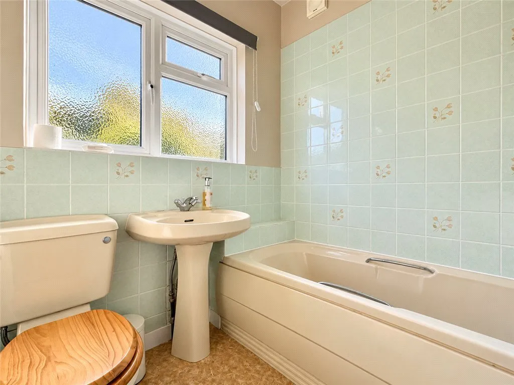 Hatch Road, London, SW16, photo 18