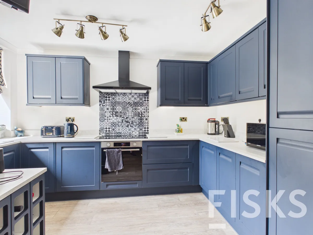 4 bed property for sale, Little Lulllaway, Basildon, SS15