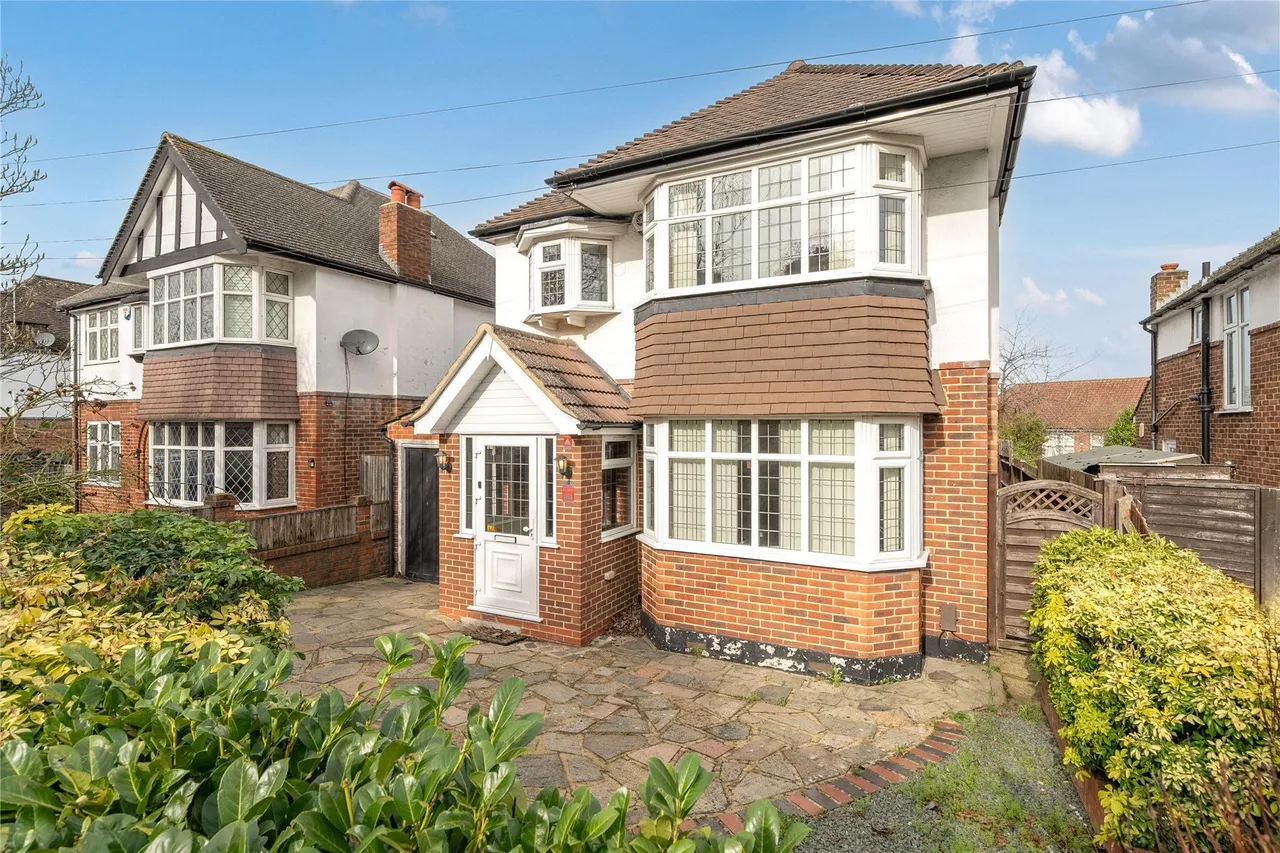 3 bed house for sale — Warren Road, Orpington, BR6