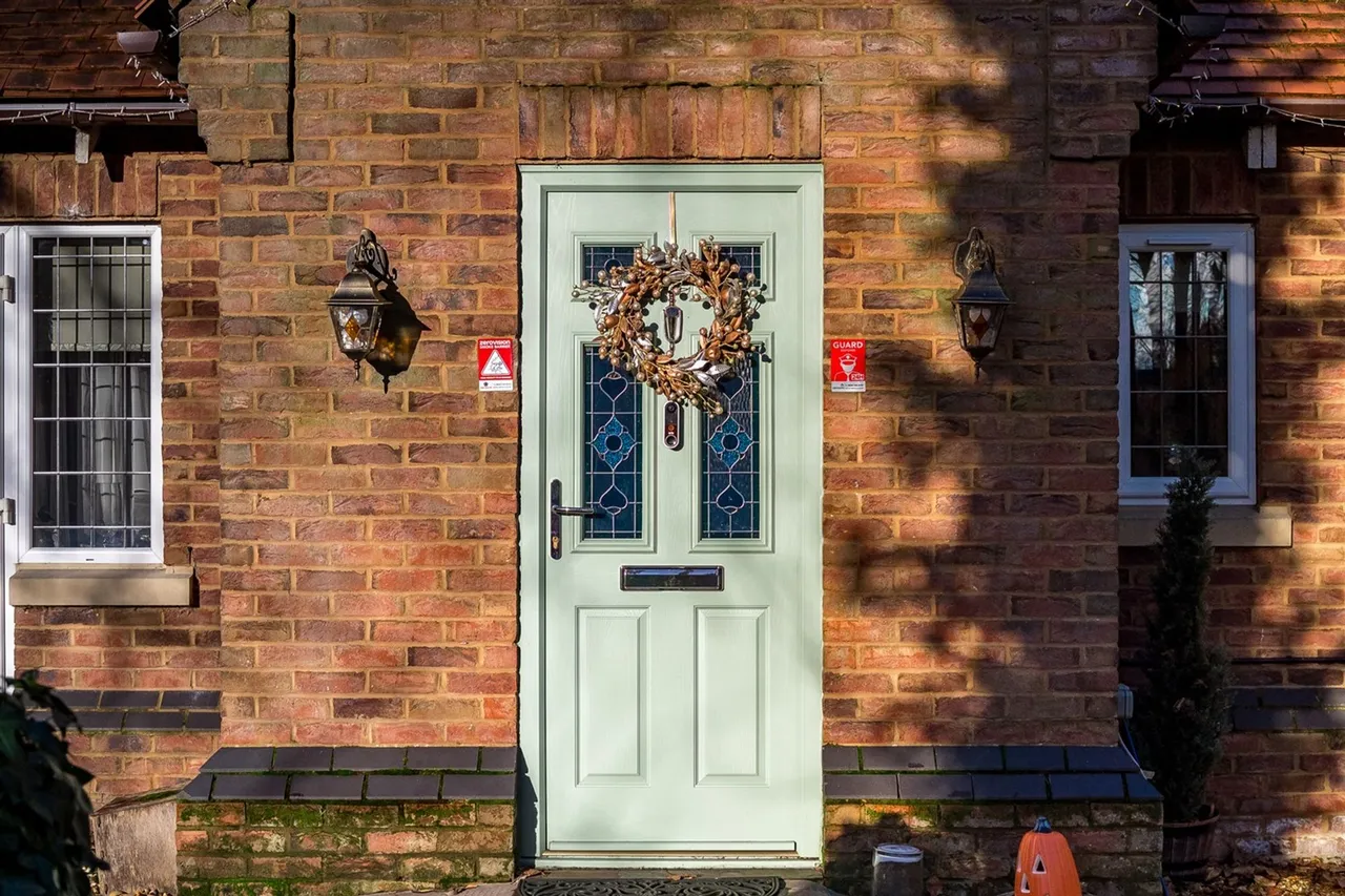 Little Ees Lane, Sale, photo 24