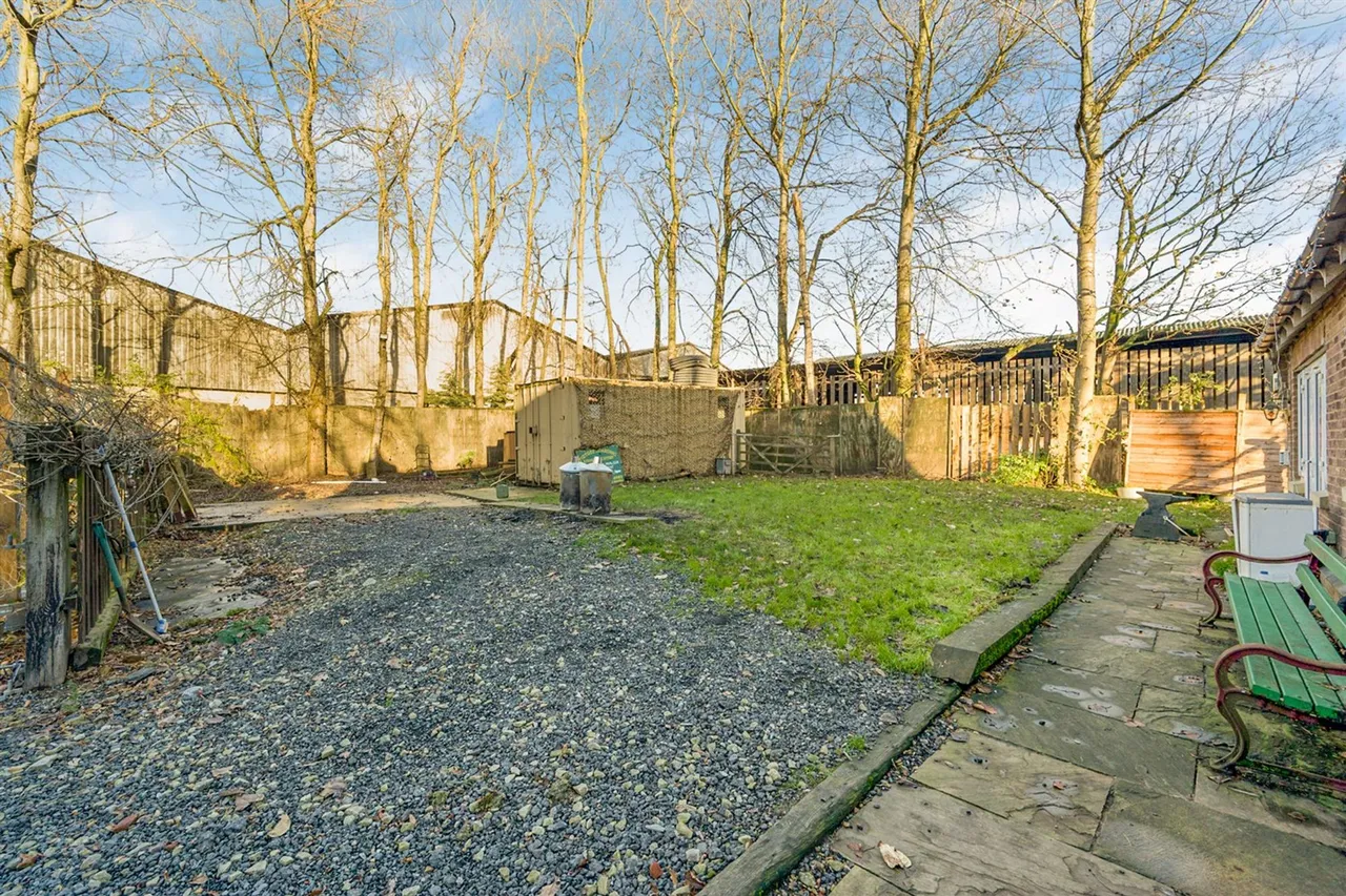 Little Ees Lane, Sale, photo 29