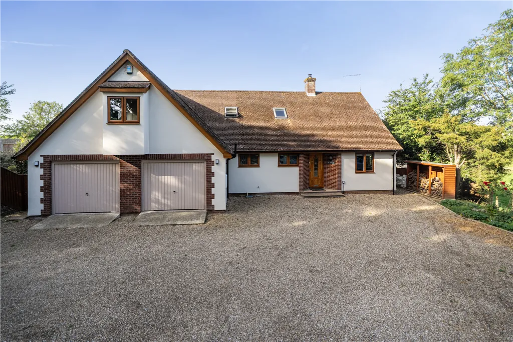 4 bed house for sale, Burdock Lane, Barford, NR9