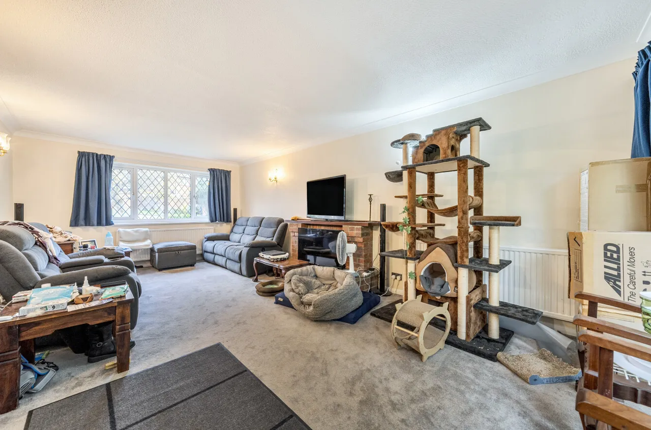 Pans Gardens, Camberley, Surrey, GU15 1HY, photo 4