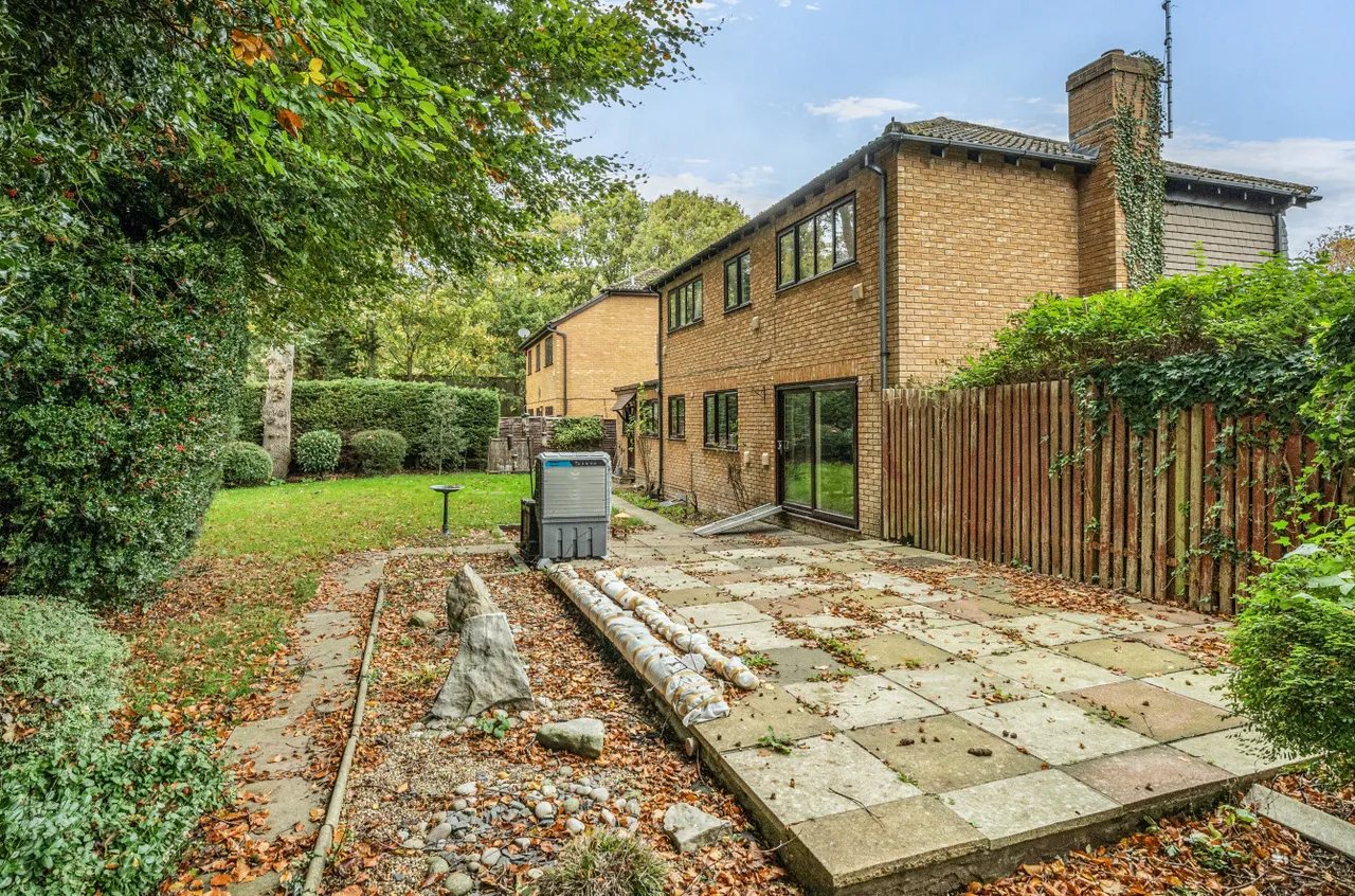 Pans Gardens, Camberley, Surrey, GU15 1HY, photo 10