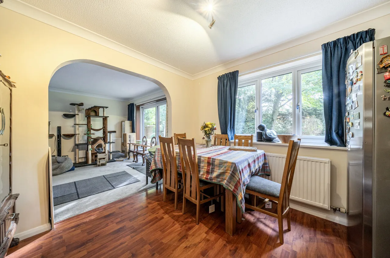 Pans Gardens, Camberley, Surrey, GU15 1HY, photo 5