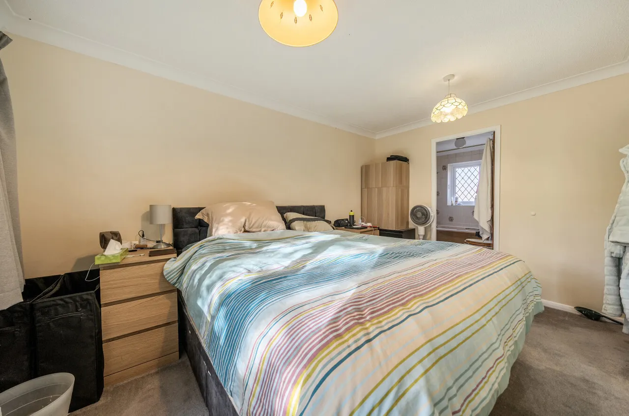 Pans Gardens, Camberley, Surrey, GU15 1HY, photo 8