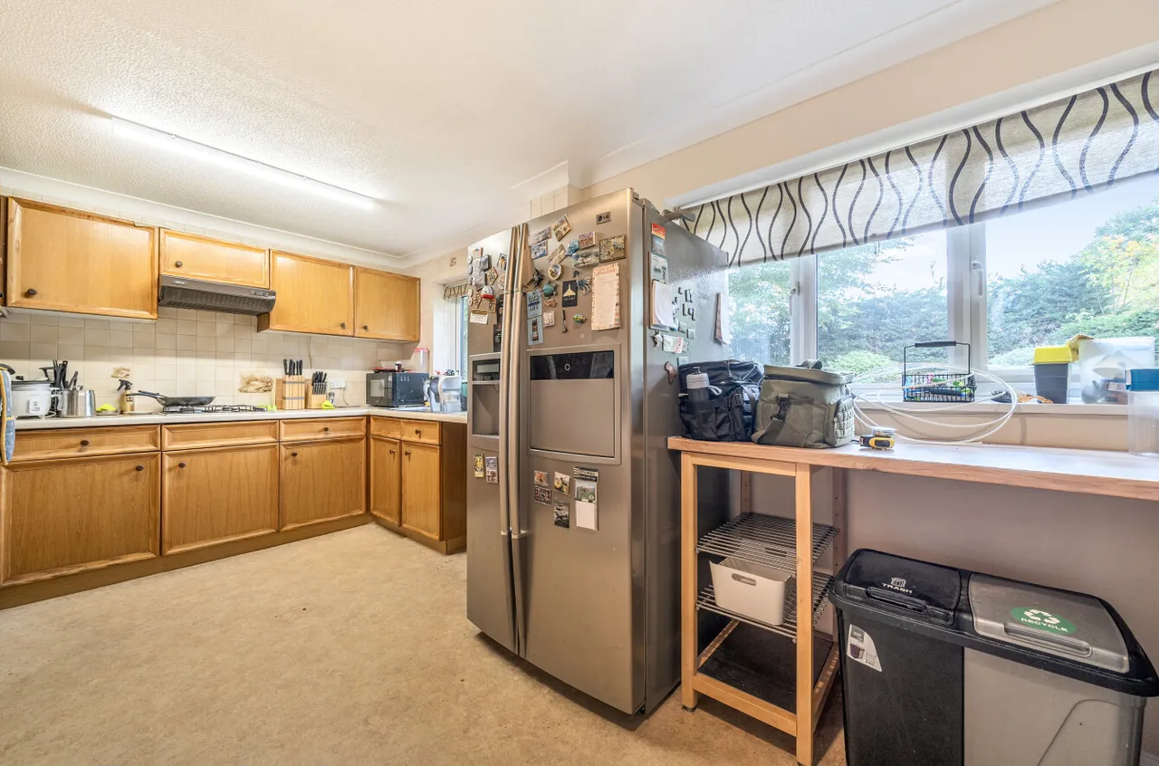 Pans Gardens, Camberley, Surrey, GU15 1HY, photo 3
