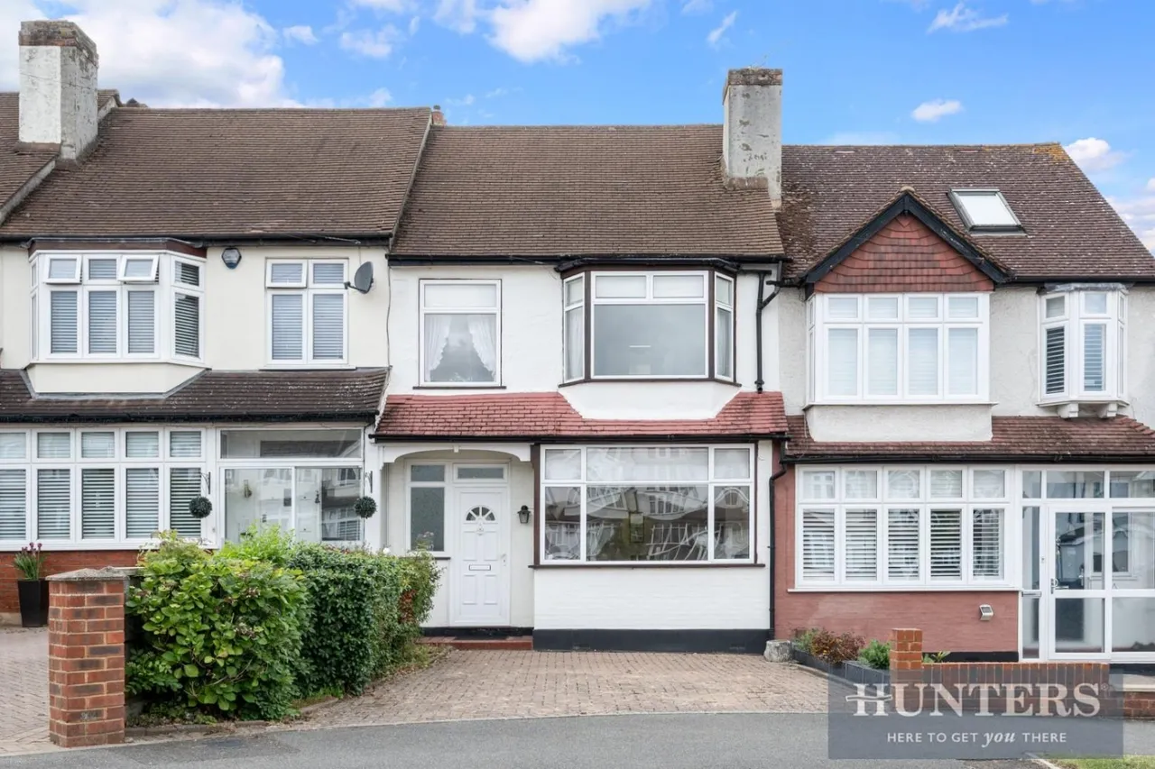 3 bed house for sale — Ardrossan Gardens, Worcester Park