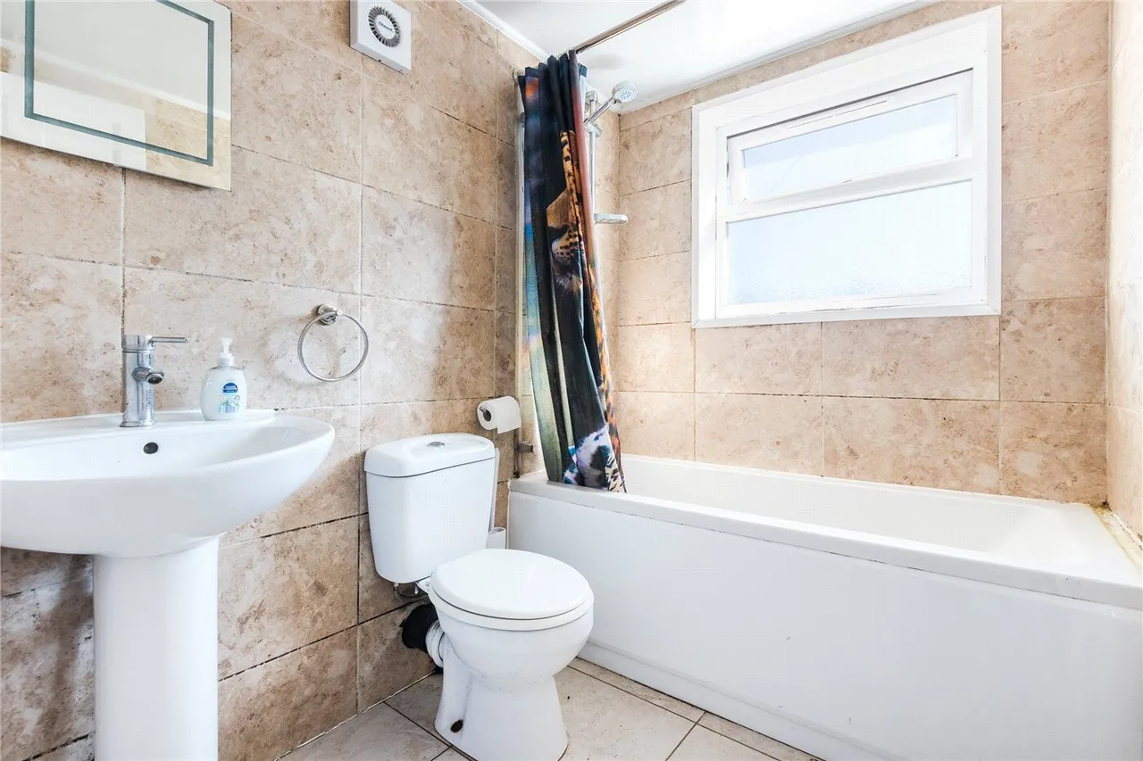 Broadwater Road, London, SW17, photo 8