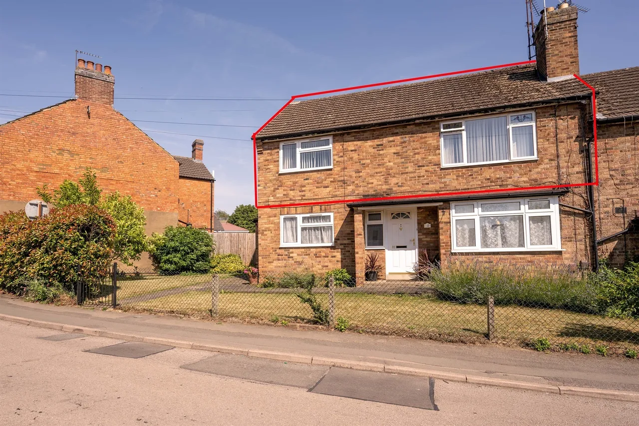 2 bed flat for sale — Castle Hill, Rothwell, Kettering