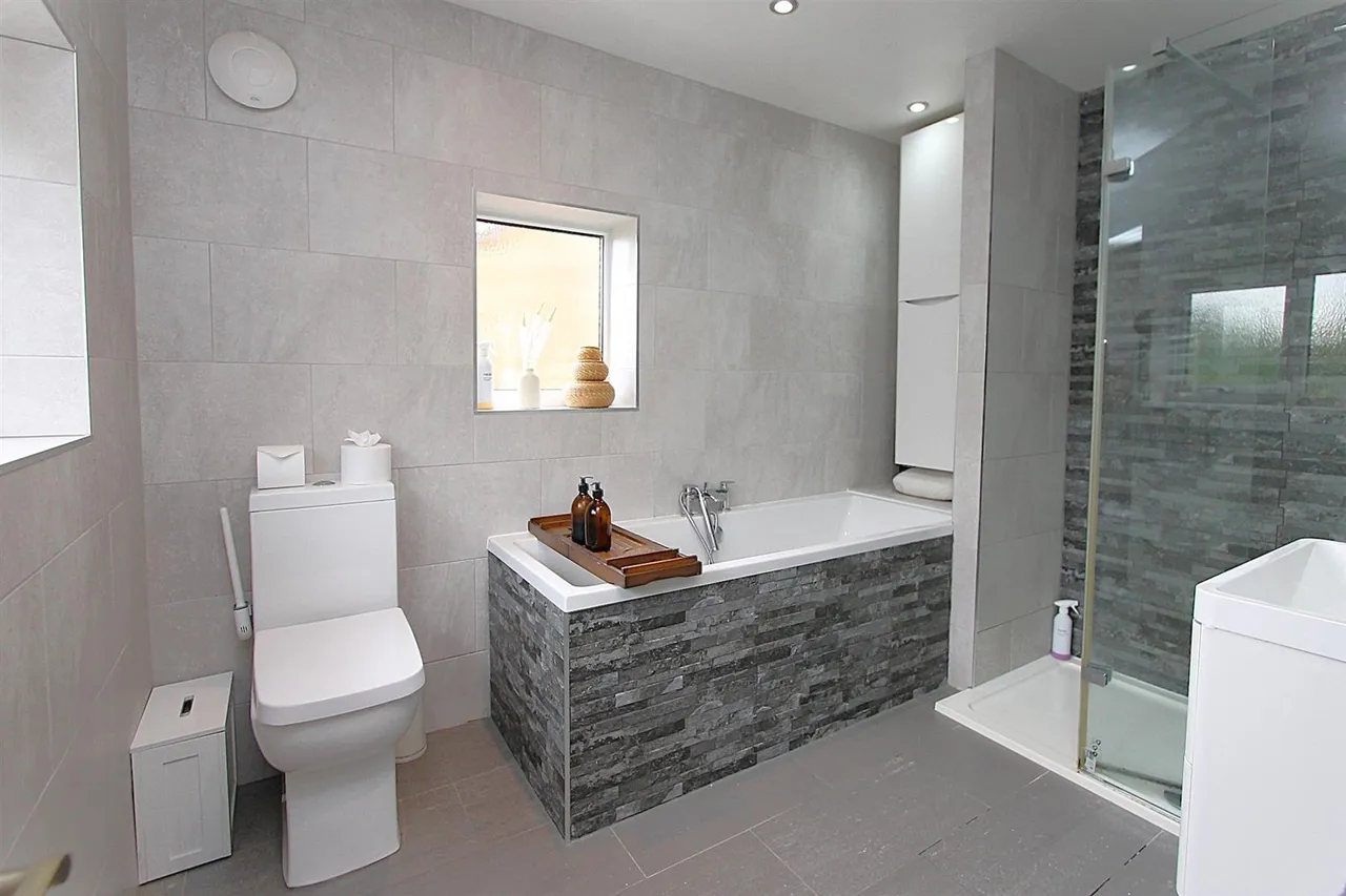 Croftwood Road, Stourbridge, photo 24