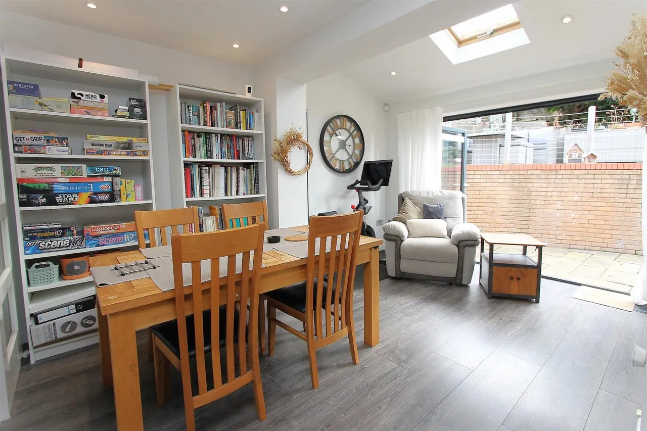 Croftwood Road, Stourbridge, photo 9