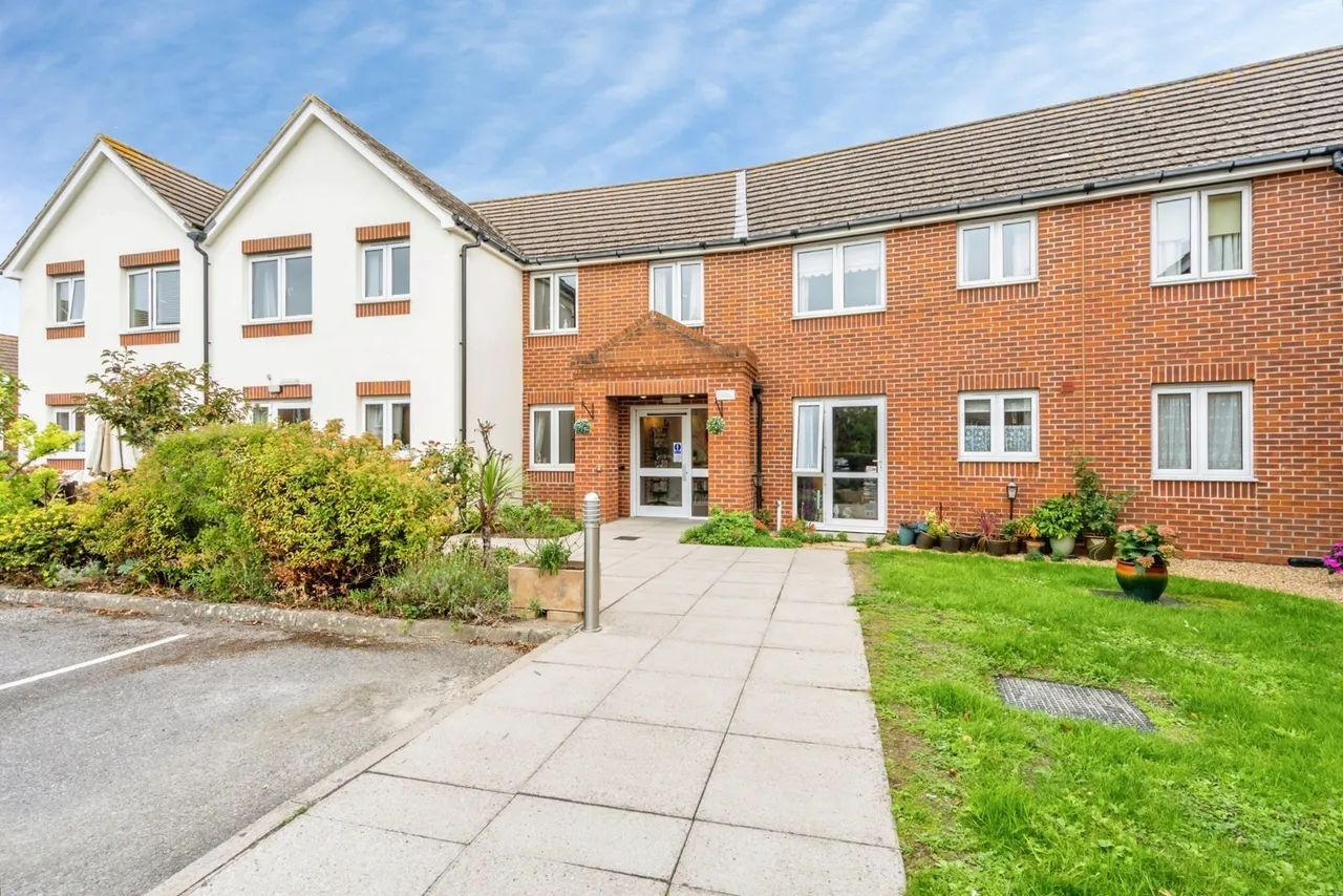 2 bed flat for sale, Shrubbs Drive, Bognor Regis, PO22