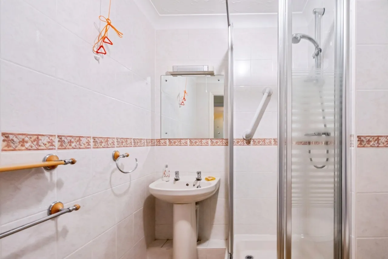 Shrubbs Drive, Bognor Regis, PO22, photo 9