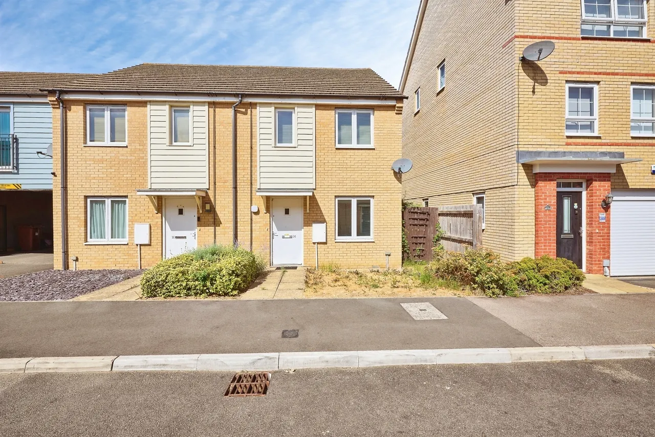 2 bed house for sale, Albert Crescent, Peterborough, PE7