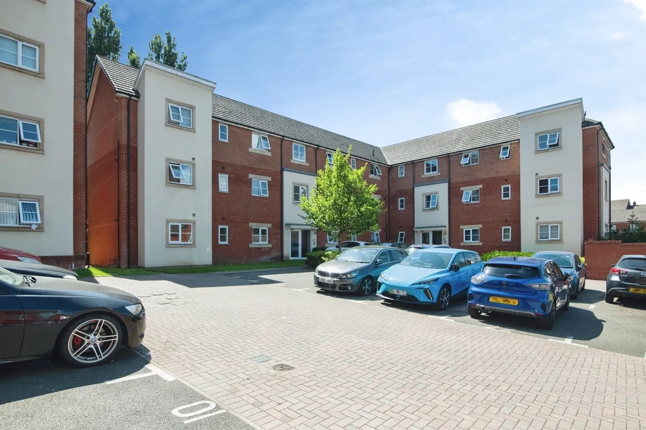 Herbert James Close, Smethwick, B66, photo 16