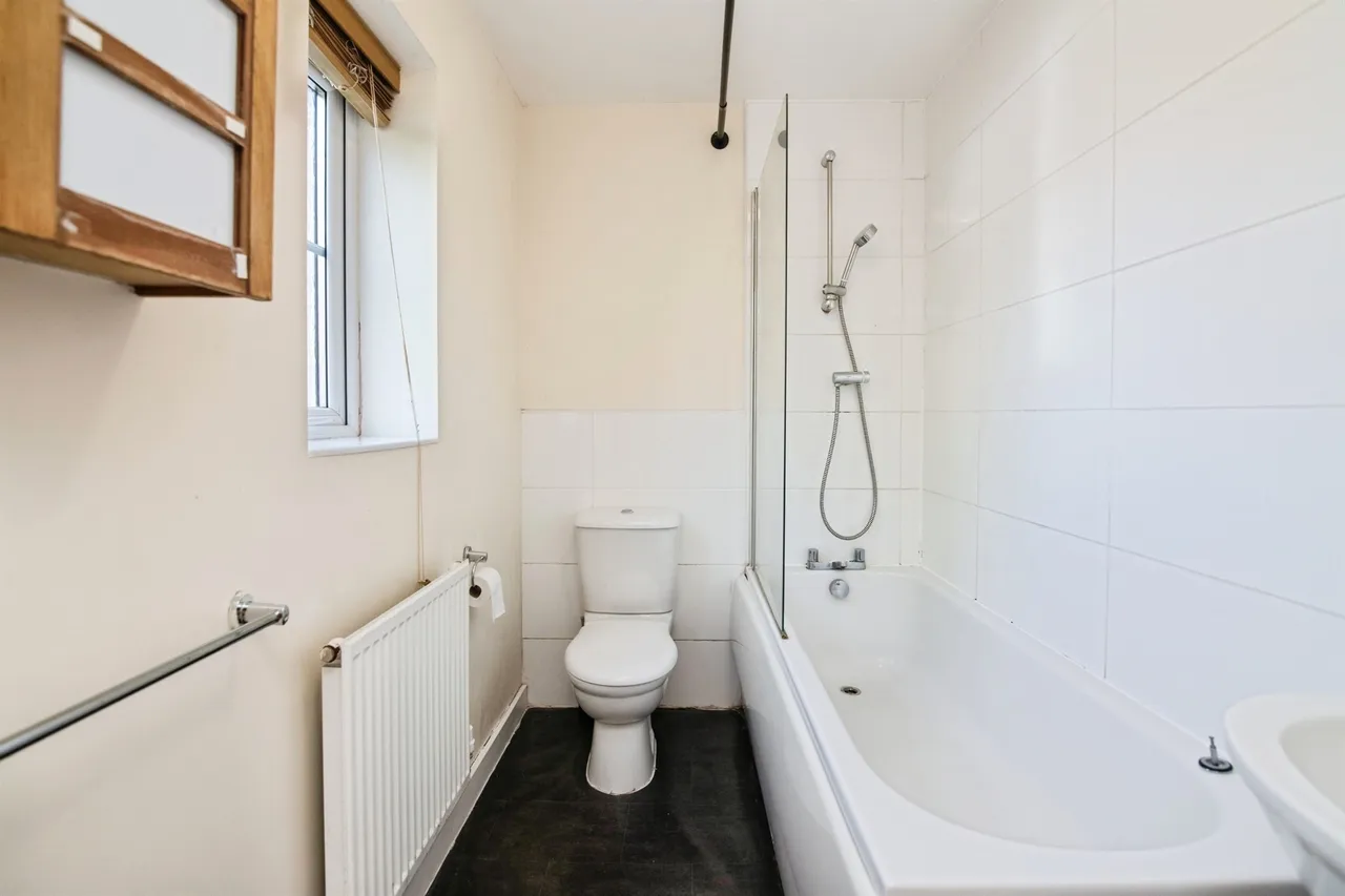 Herbert James Close, Smethwick, B66, photo 13