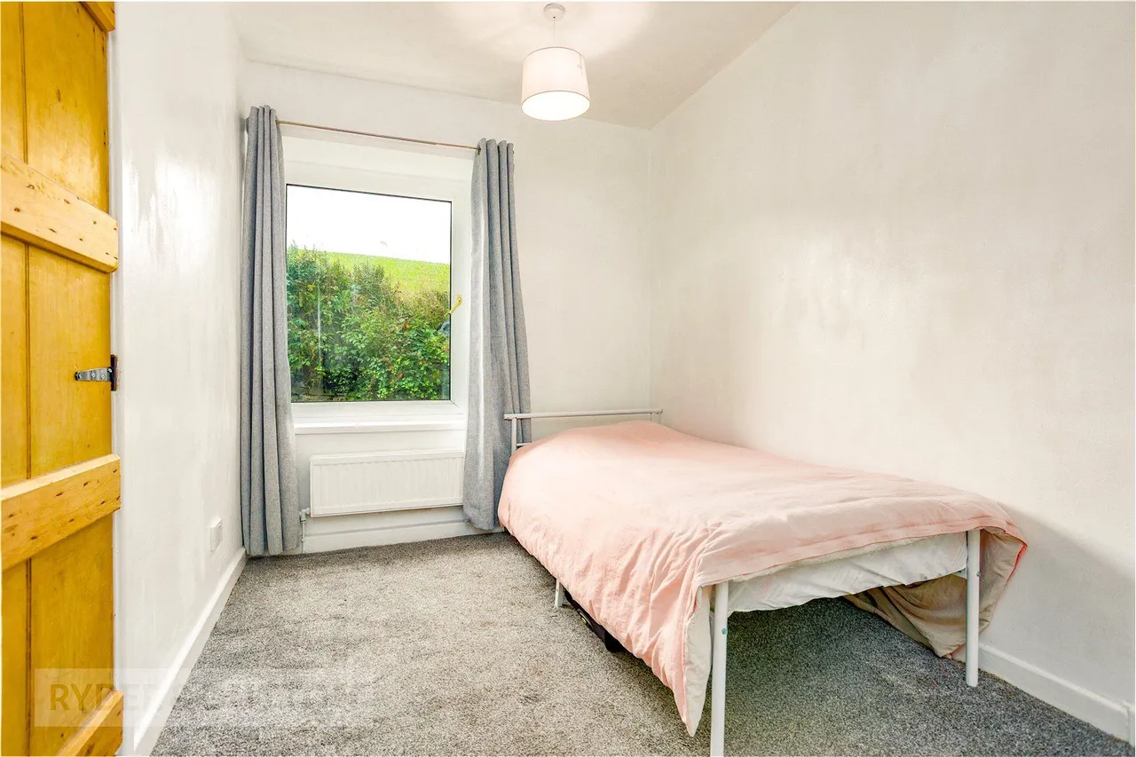 Stockport Road, Mossley, OL5, photo 11