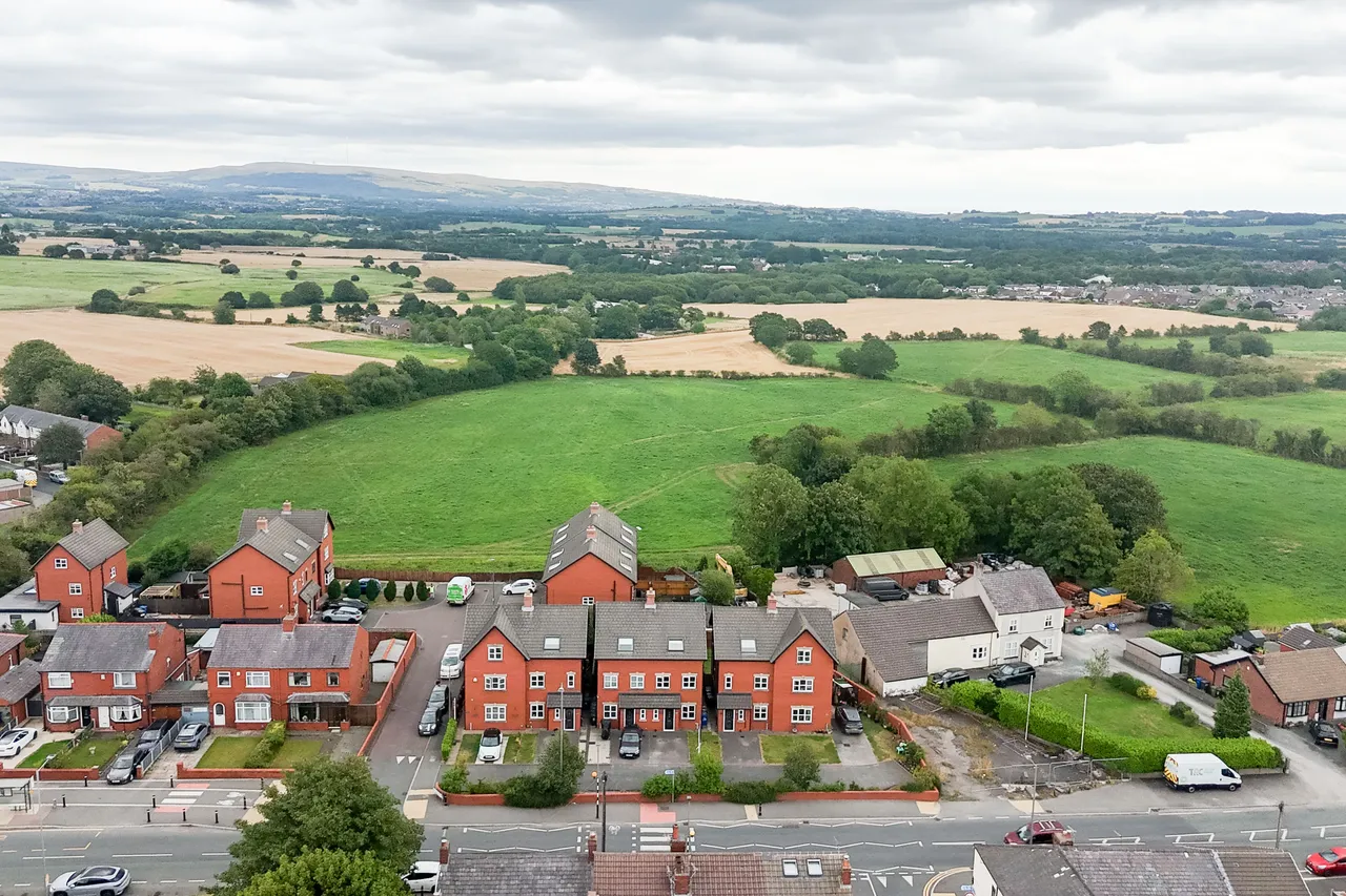 Preston Road, Standish, WN6, photo 15
