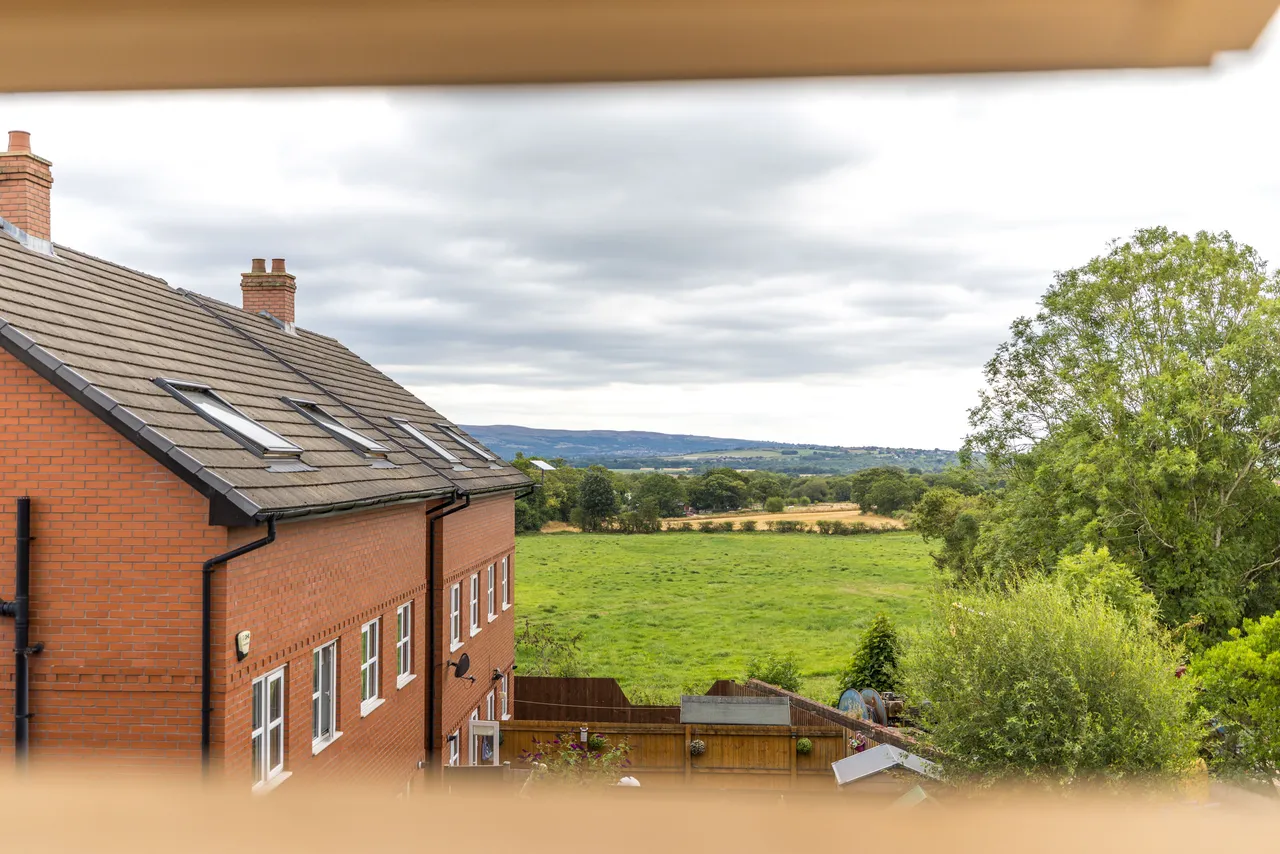 Preston Road, Standish, WN6, photo 18