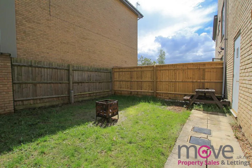 Room 6, 56, Pinewood Drive, Cheltenham, GL51 0GH, photo 5