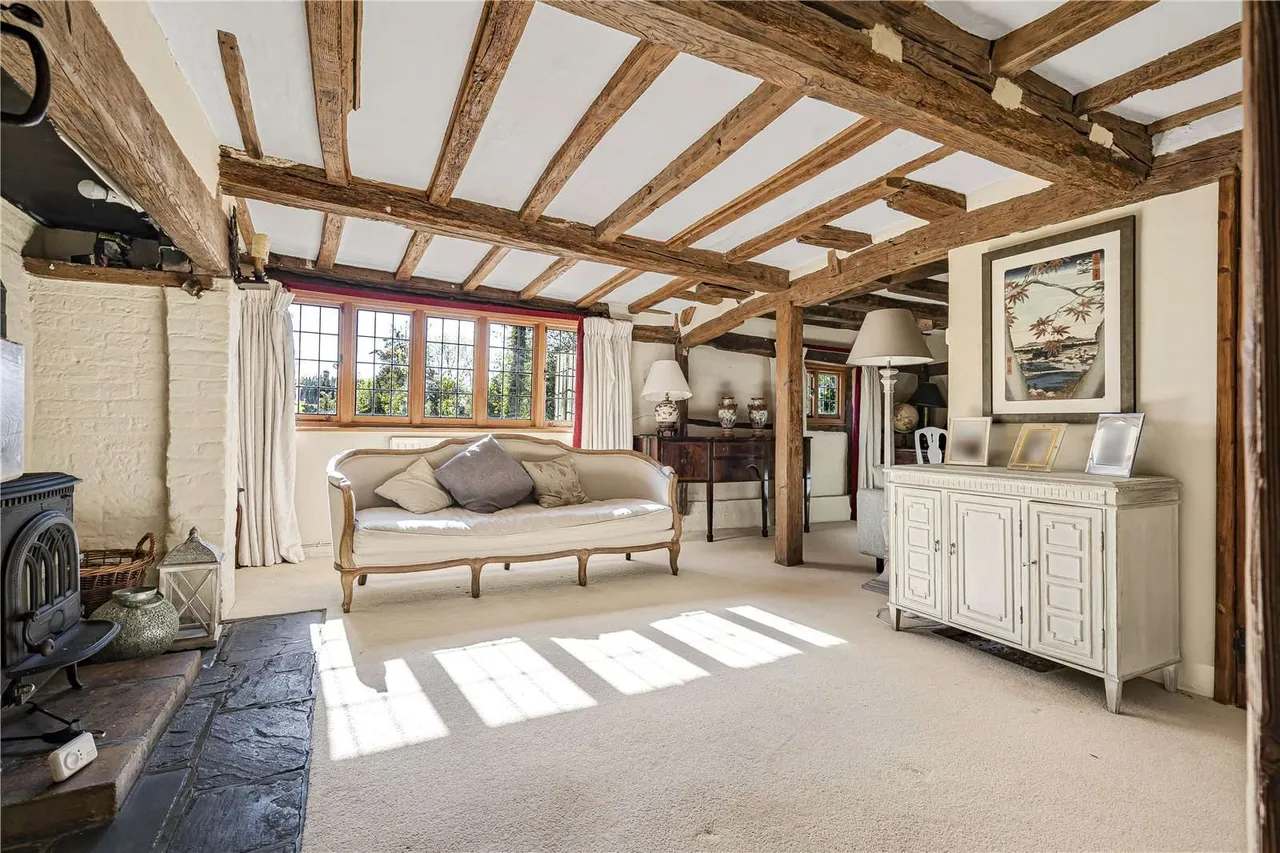 Roundstreet Common, Wisborough Green, Billingshurst, West Sussex, RH14 0AN, photo 4