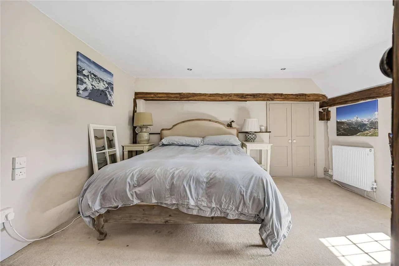 Roundstreet Common, Wisborough Green, Billingshurst, West Sussex, RH14 0AN, photo 9