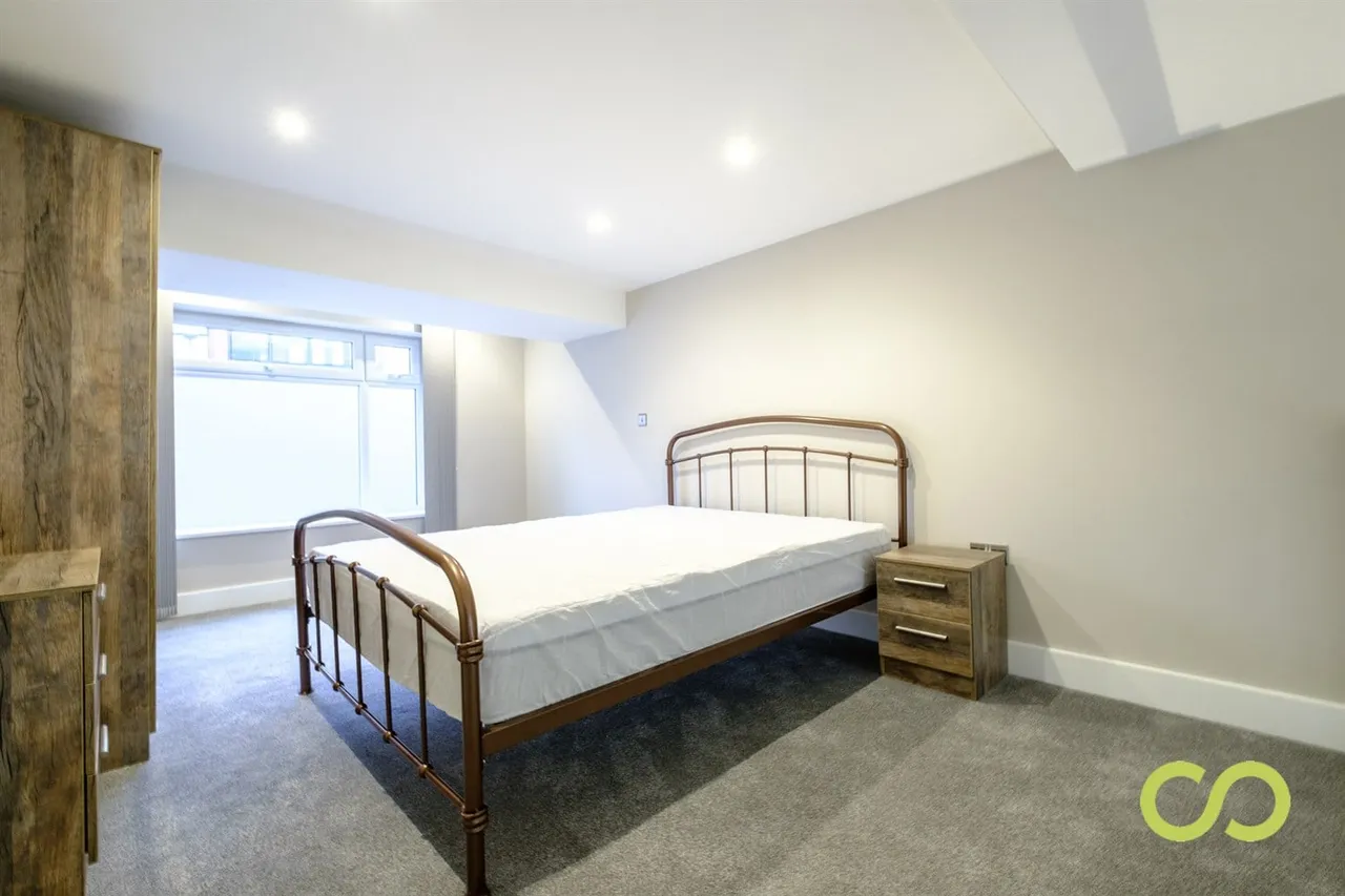 Restmor Way, Hackbridge, SM6, photo 5