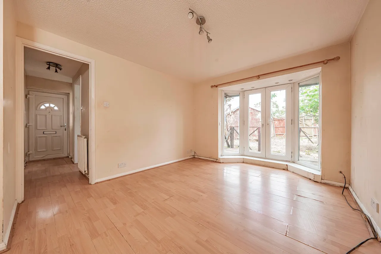 Pacific Close, Feltham, TW14, photo 3