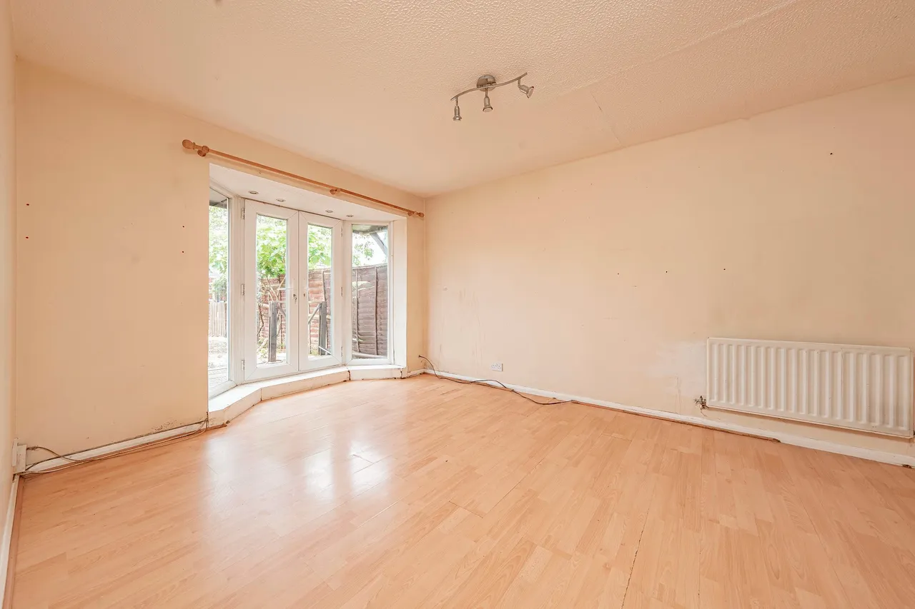 Pacific Close, Feltham, TW14, photo 4