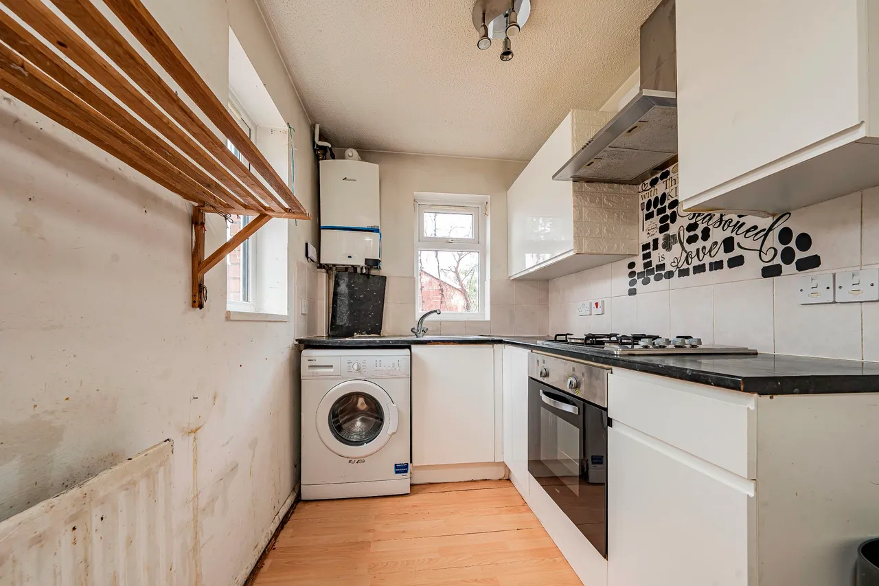 Pacific Close, Feltham, TW14, photo 5