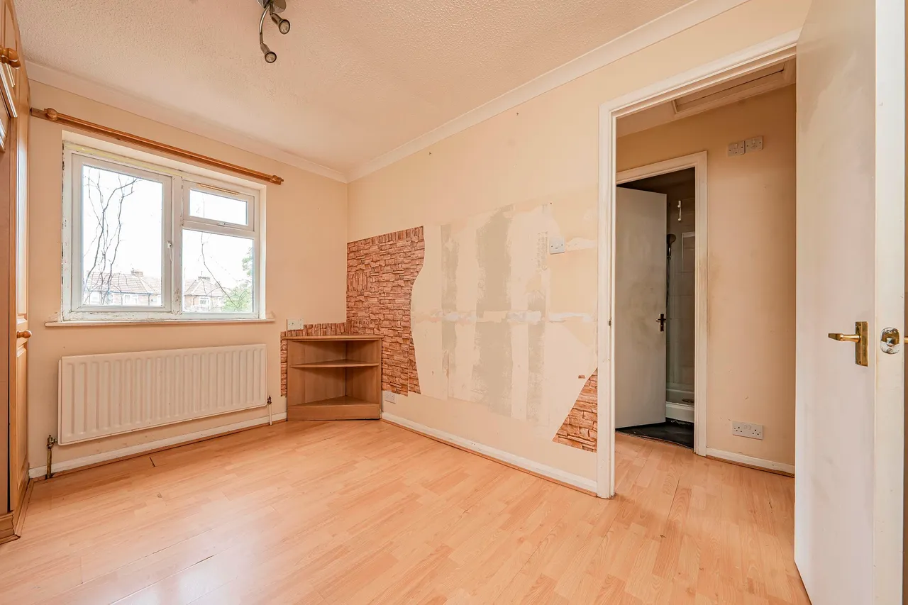 Pacific Close, Feltham, TW14, photo 8