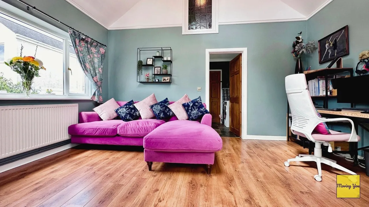 Derwen Road, Alltwen, Swansea, West Glamorgan, photo 5