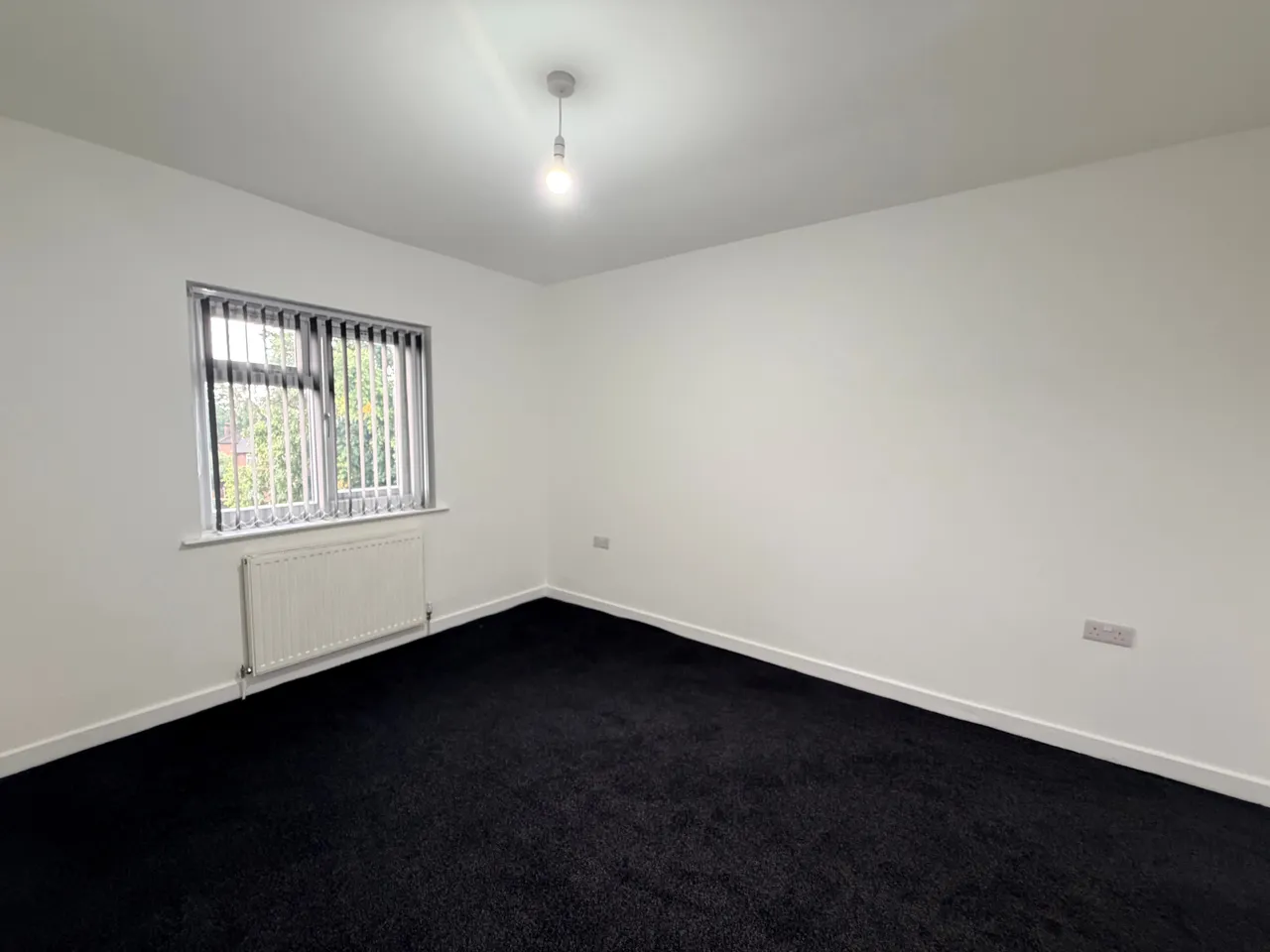 Button Lane, Manchester, M23 0LZ, photo 5