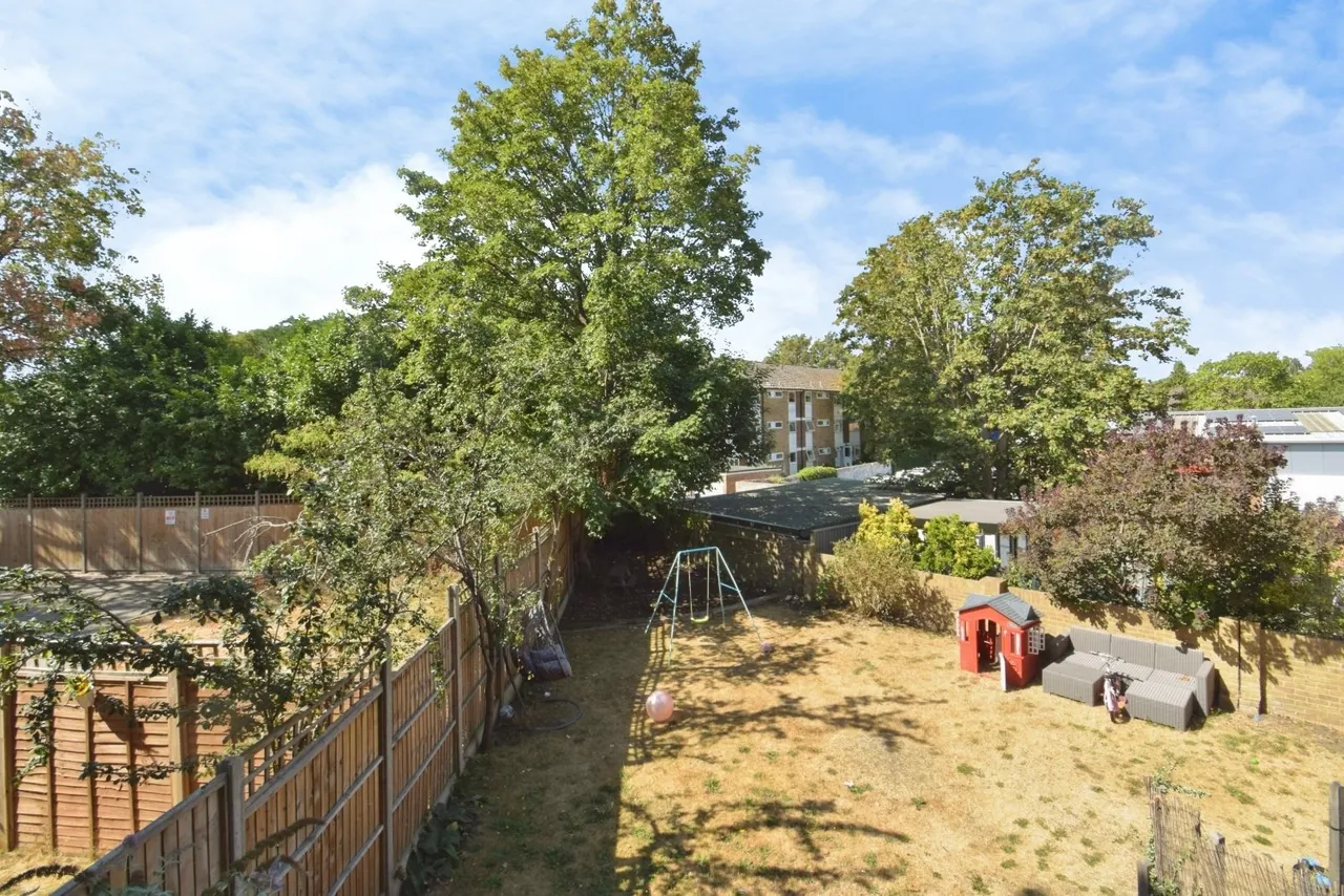 Plaistow Lane, Bromley, BR1, photo 11