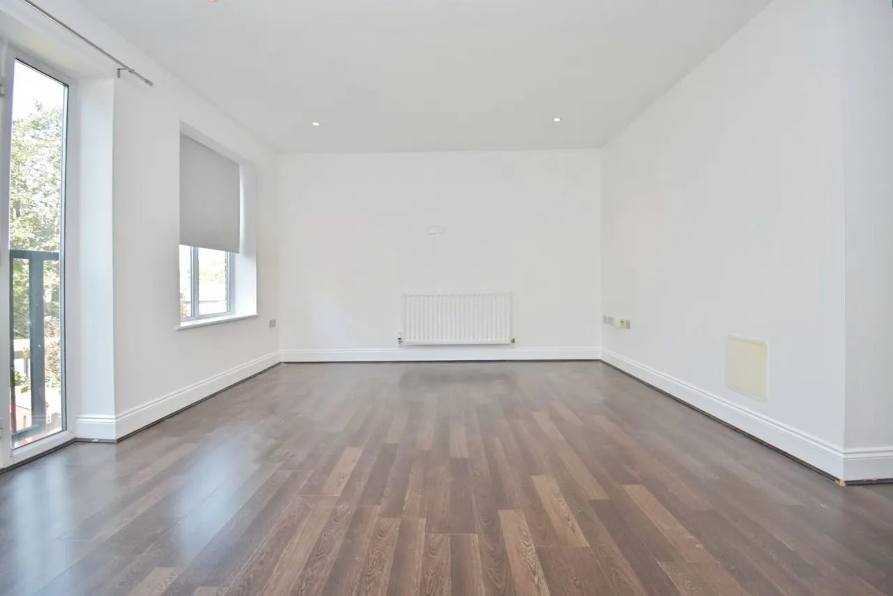 Plaistow Lane, Bromley, BR1, photo 4