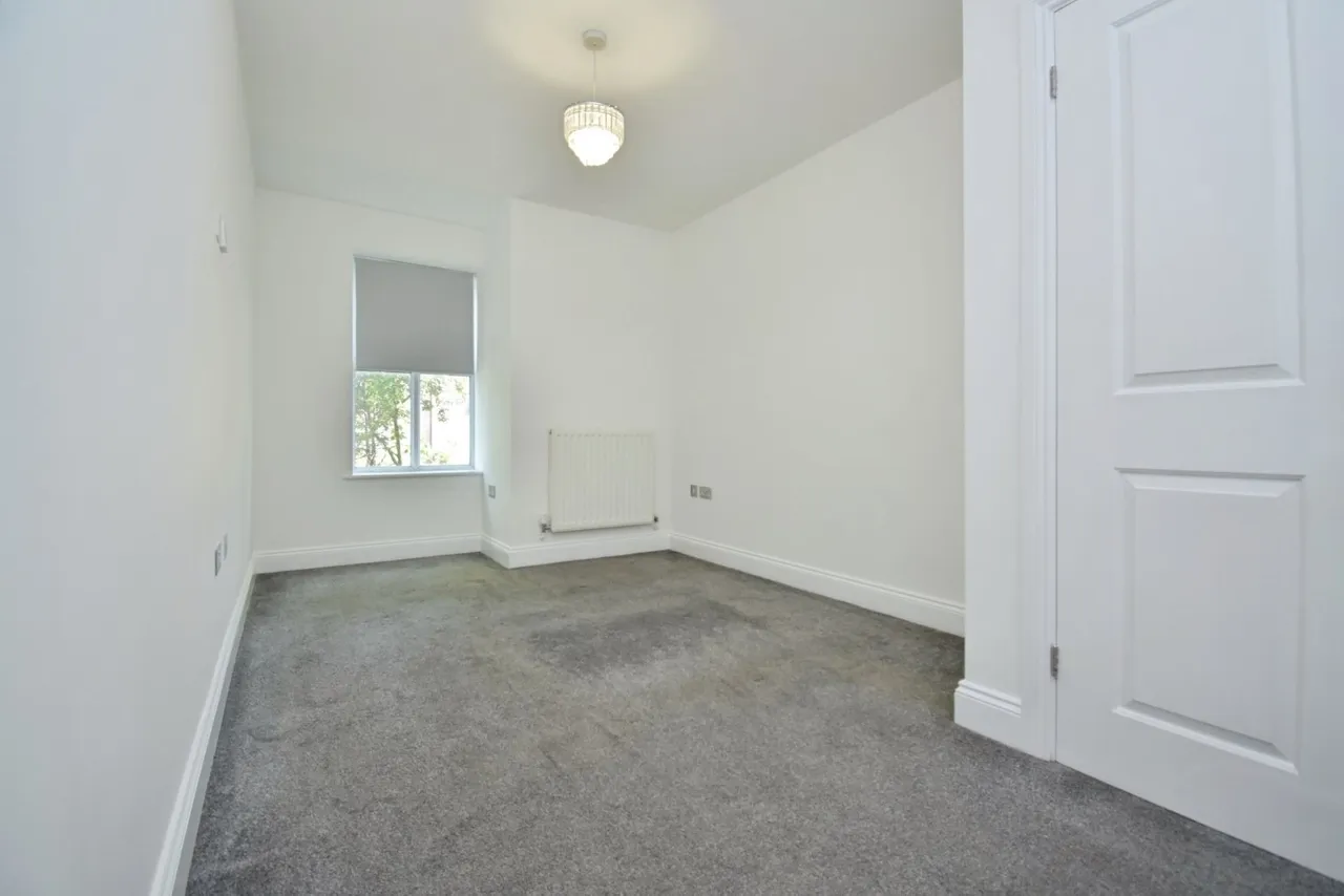 Plaistow Lane, Bromley, BR1, photo 8