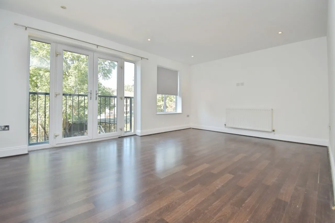 2 bed flat to rent — Plaistow Lane, Bromley, BR1