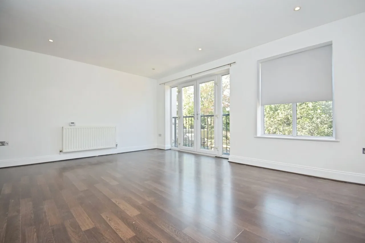 Plaistow Lane, Bromley, BR1, photo 7