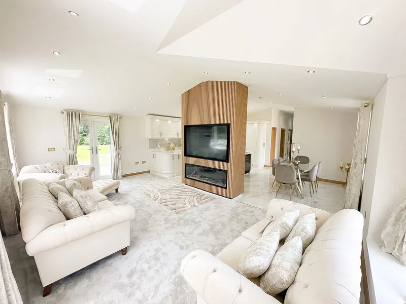 Weybridge Park Estate Weybridge Road, Addlestone KT15 2GP, photo 5