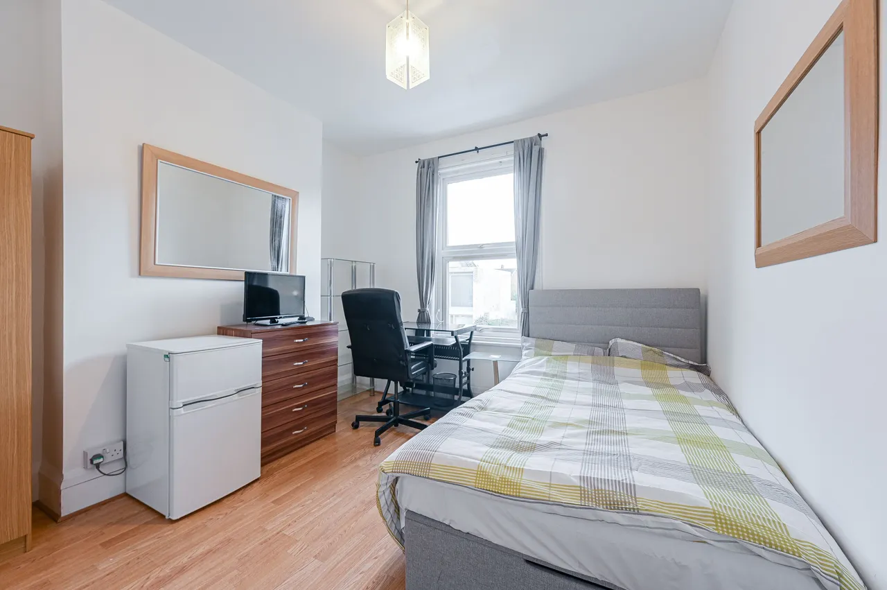28 Overcliff Road, London, photo 11
