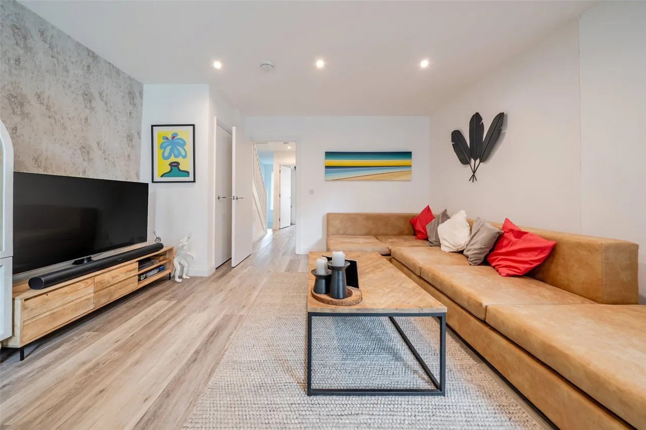 Camberwell Road, SE5, photo 11