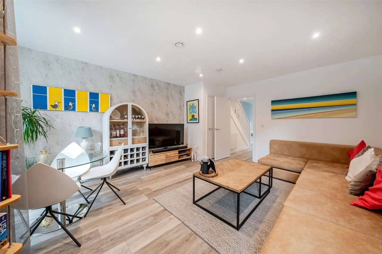 2 bed flat for sale — Camberwell Road, SE5