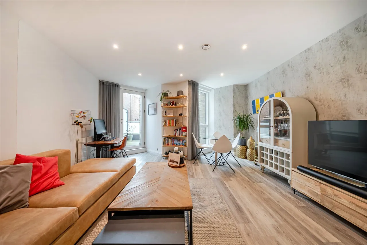 Camberwell Road, SE5, photo 12