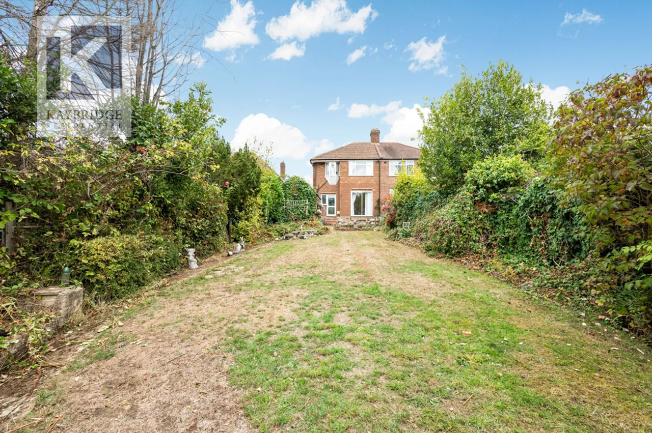 Amberley Gardens, Epsom, KT19, photo 12