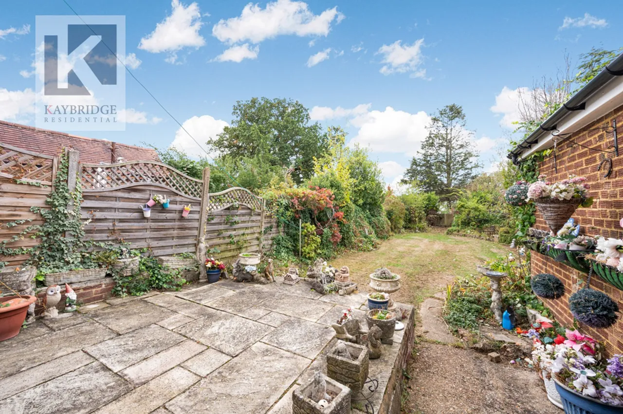 Amberley Gardens, Epsom, KT19, photo 11