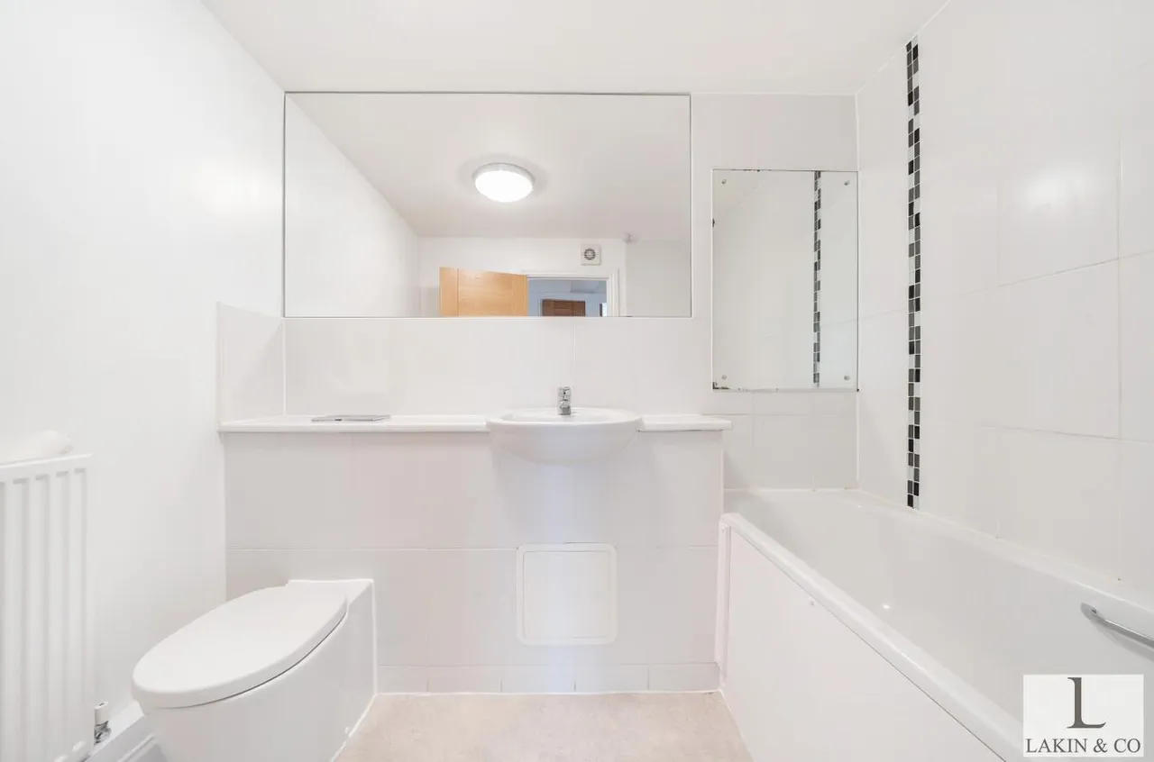 Tedder Close, Uxbridge, Uxbridge, Middlesex, UB10 0FH, photo 10